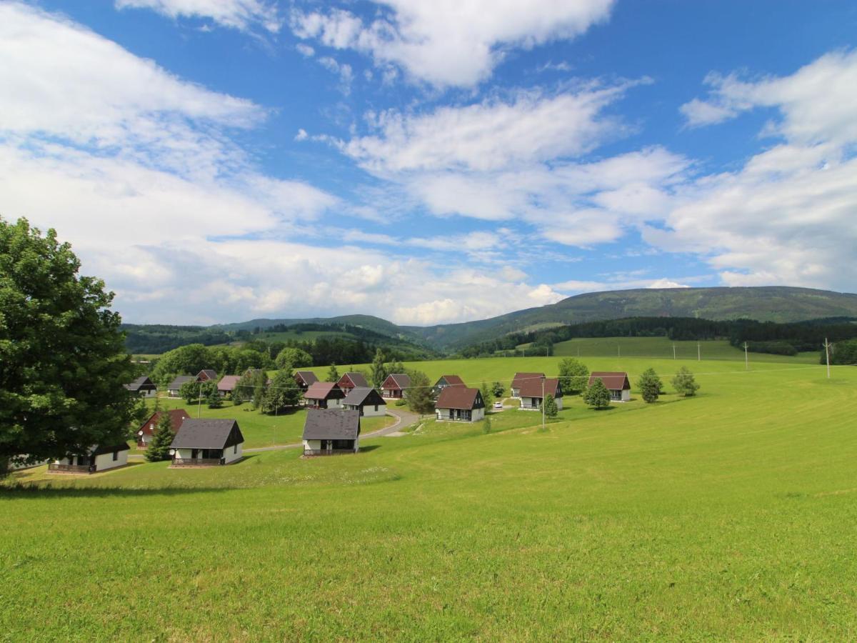Holiday Home Holiday Hill E52 By Interhome Černý Důl Eksteriør bilde